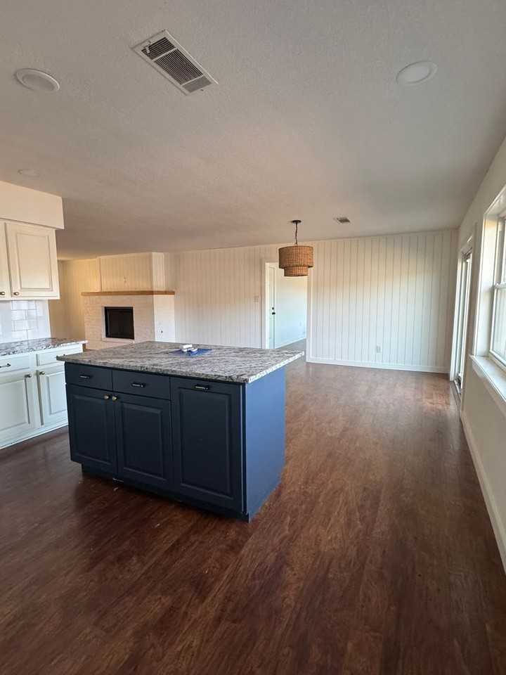 2202 Shadow Lake Dr - Photo 6 of 19