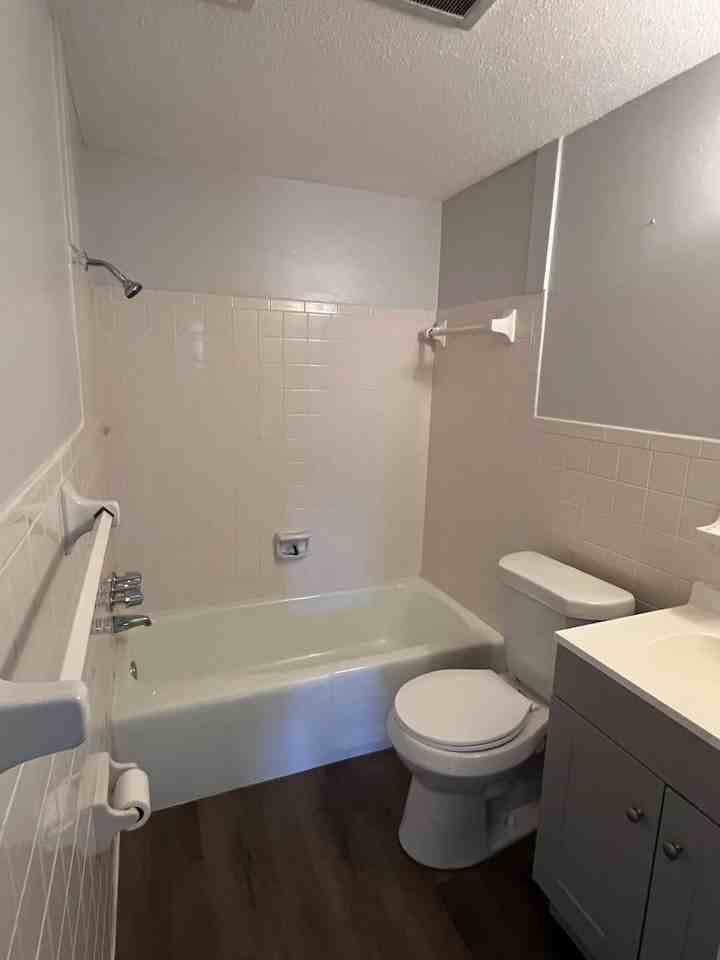 322 Organ St #A - Photo 5 of 8