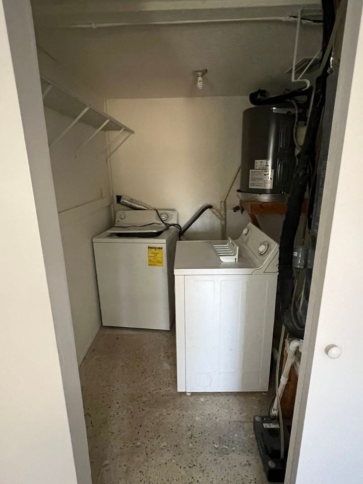 322 Organ St #A - Photo 7 of 8