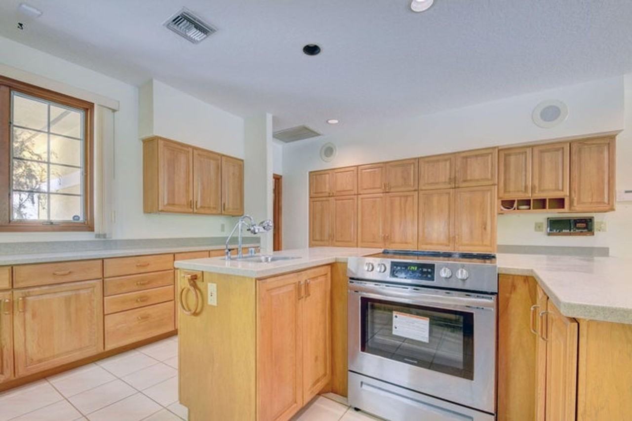 9033 Winding Woods Dr - Photo 4 of 26