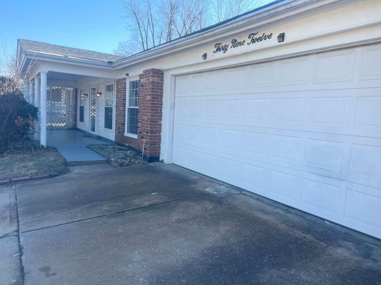 3912 3912 Manorwood Dr - 3912 Manorwood Dr - Photo 2 of 50