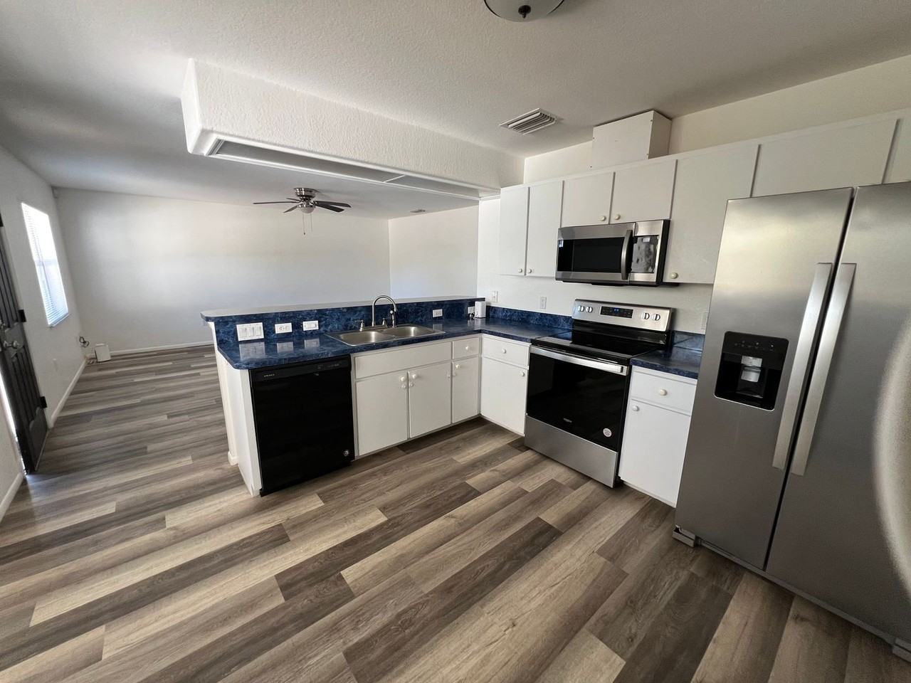 1061 Nomad Rd - Photo 5 of 12