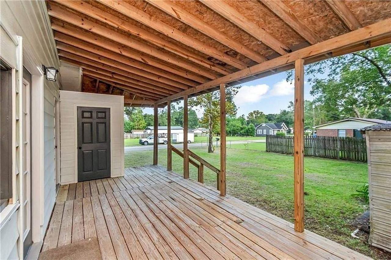 5835 Andrew Rd - Photo 2 of 11