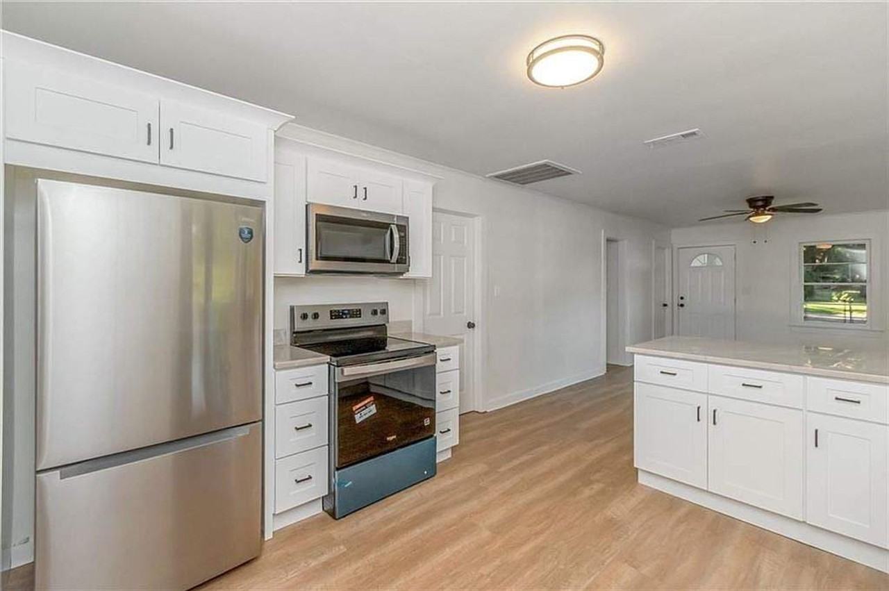 5835 Andrew Rd - Photo 5 of 11