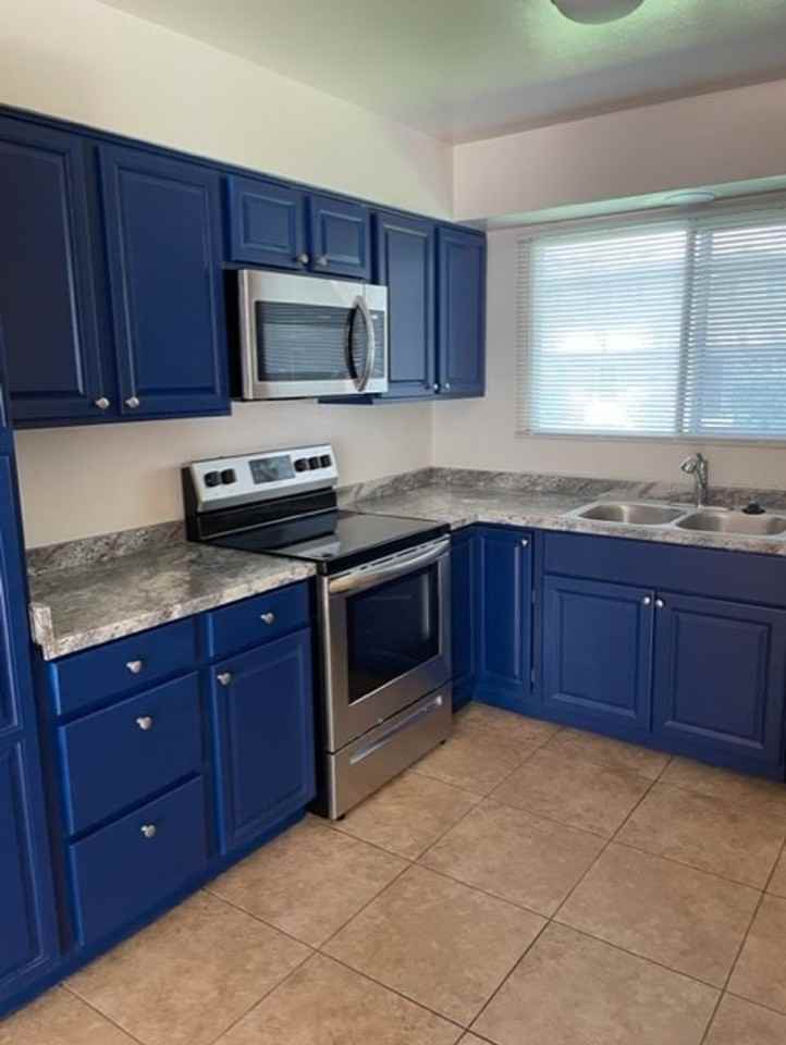 317 Reno Rental Finders - 317 Smithridge Park Reno, NV 89502 - Photo 7 of 19