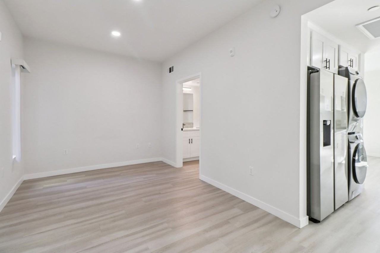 The V Tower - Photo 7 of 20