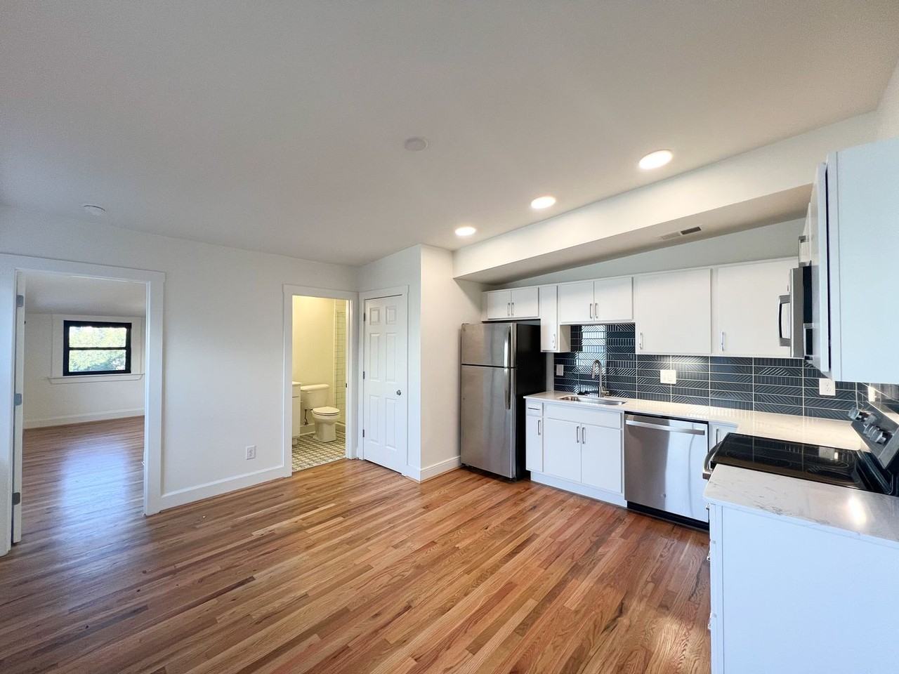 1412 Walnut - Photo 5 of 27