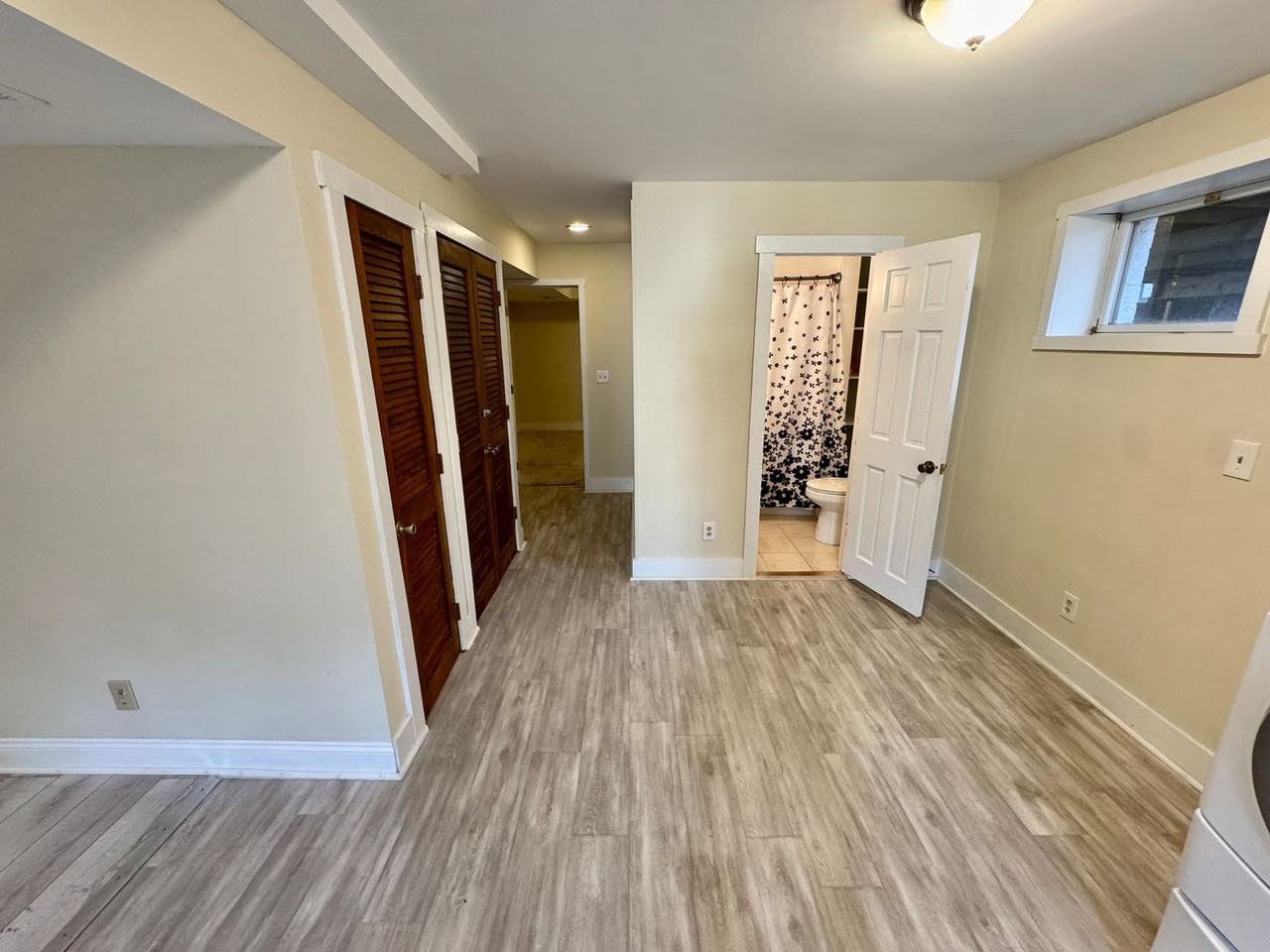 1138 Columbus Dr - Photo 6 of 10