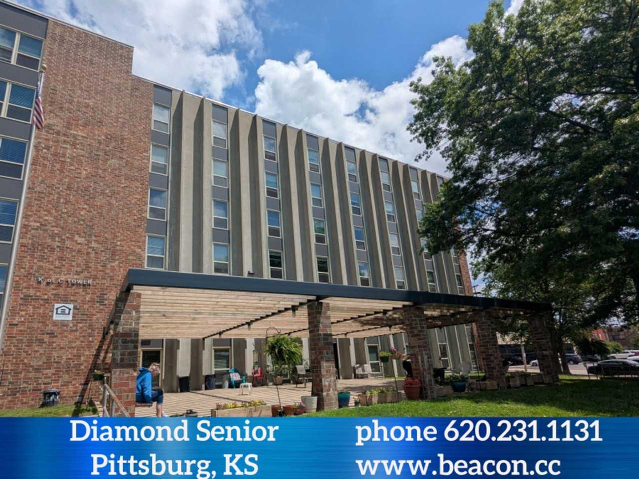 Diamond Senior Apartments Pittsburg Kansas - Photo 2 of 15