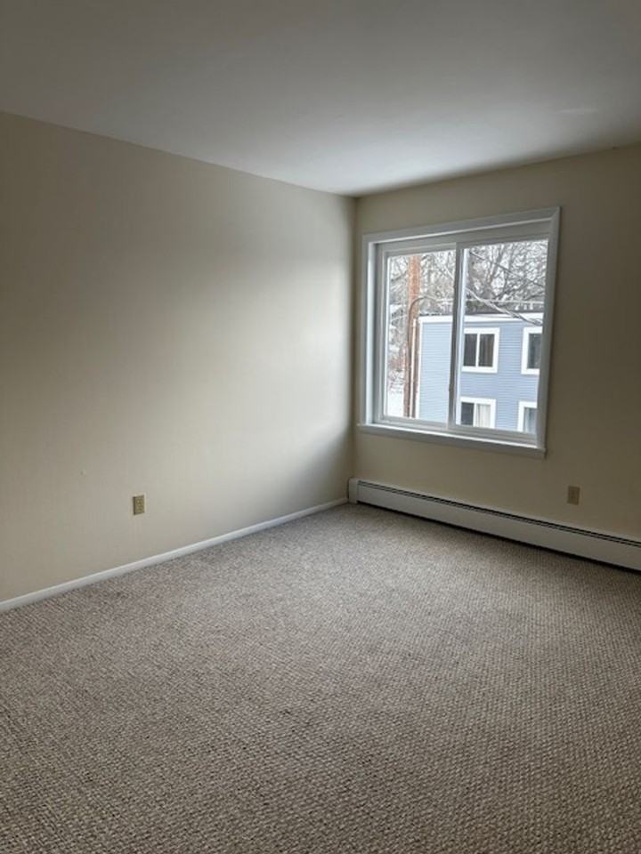 Hillside House Apartments - Photo 5 of 16