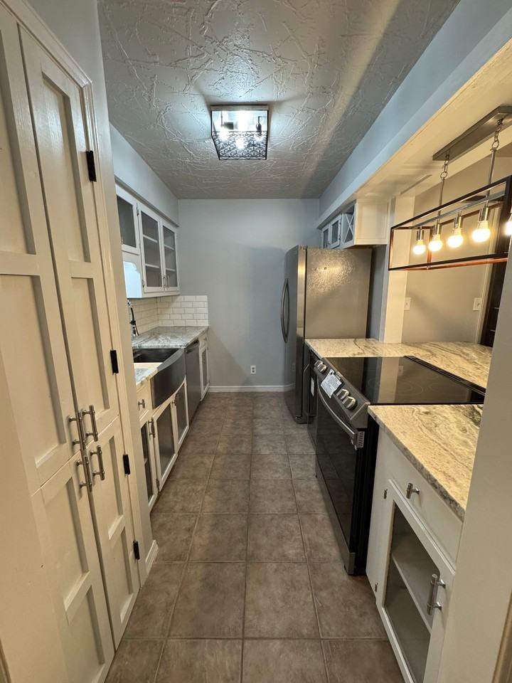 500 Grant Street - Photo 6 of 16