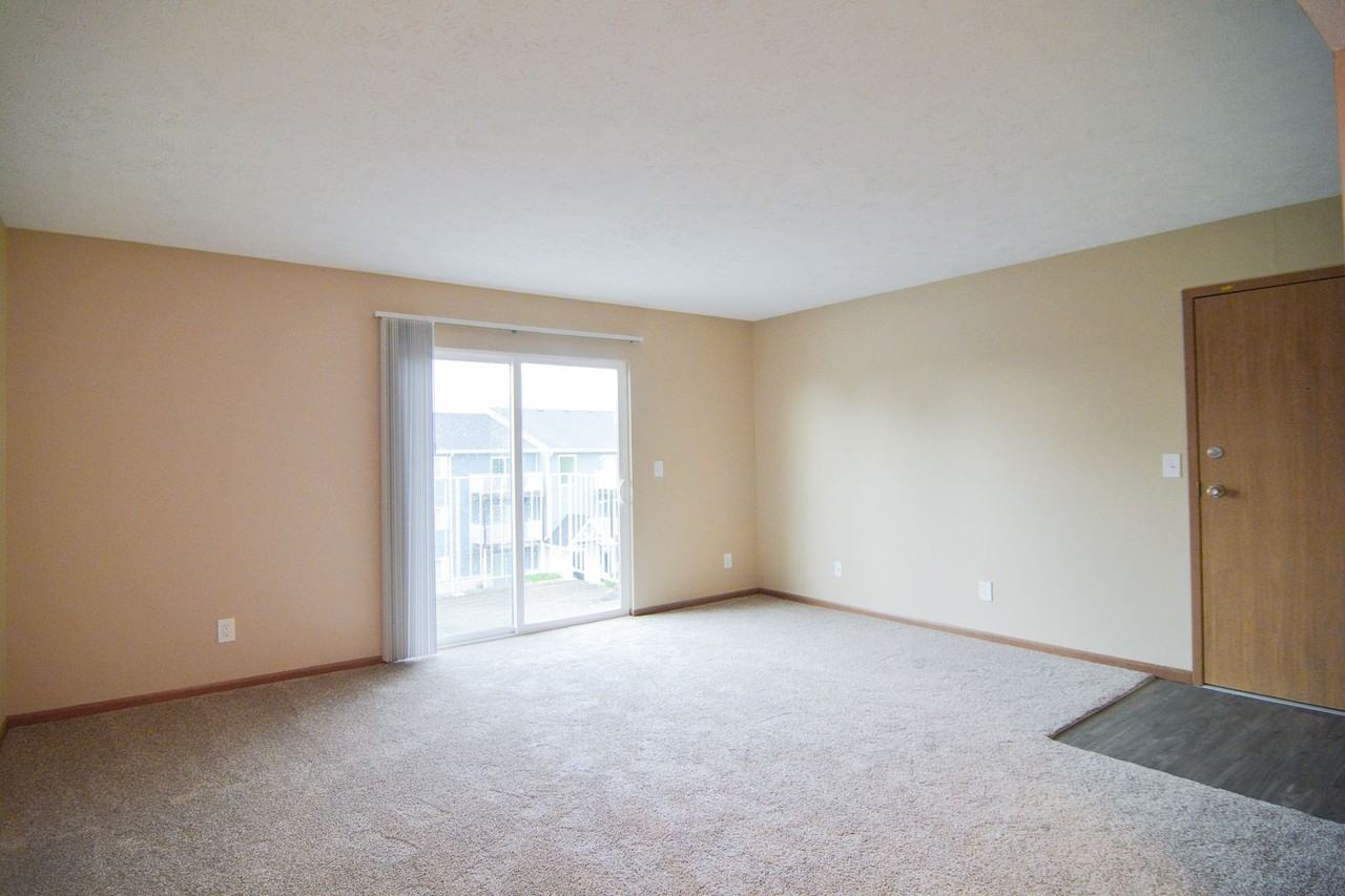 Grenoble Apartments LLC - Photo 3 of 19