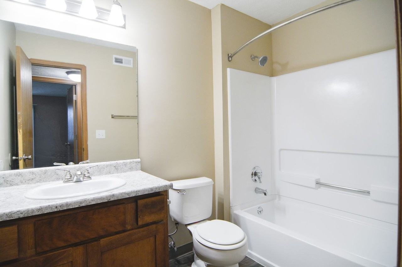 Grenoble Apartments LLC - Photo 4 of 19