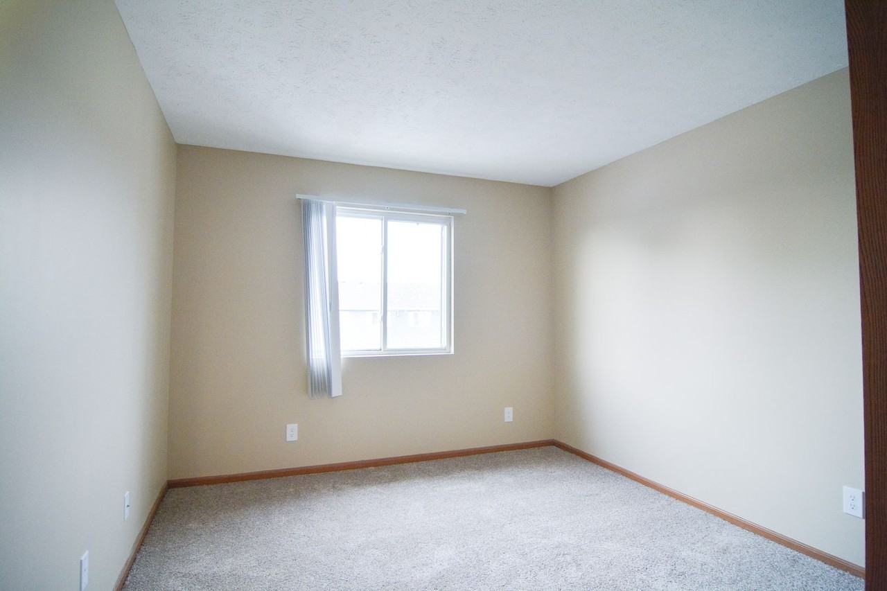 Grenoble Apartments LLC - Photo 6 of 19
