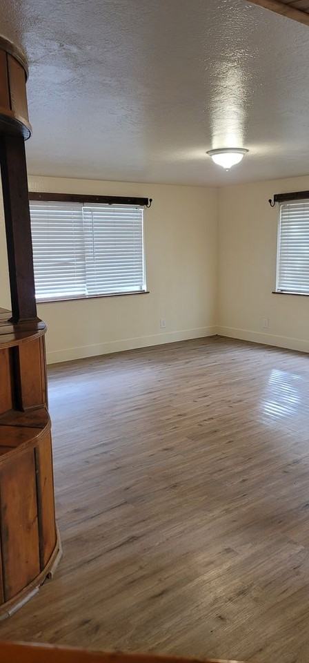 3081 Caldwell Dr - Photo 4 of 6