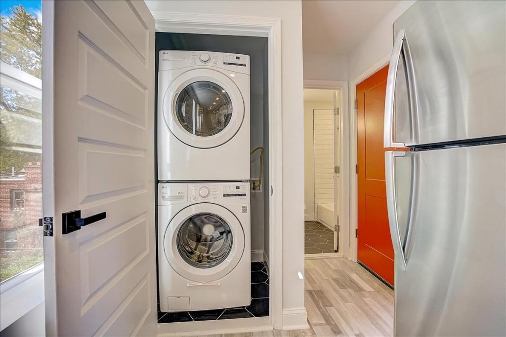 95 E Duval St ##3rd - Photo 2 of 11