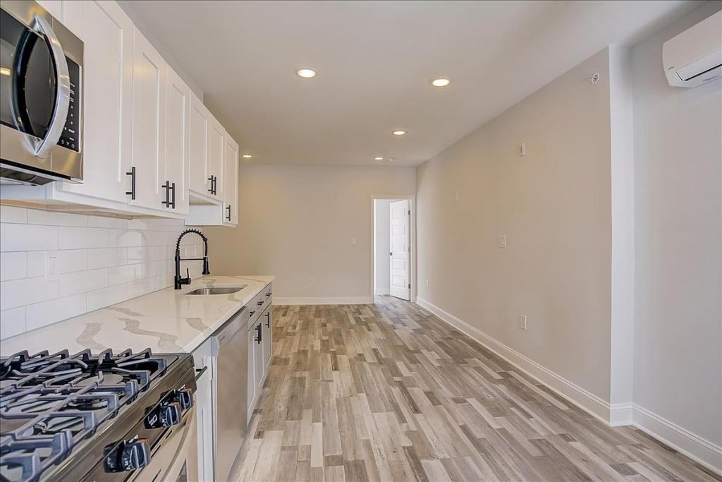 95 E Duval St ##3rd - Photo 4 of 11