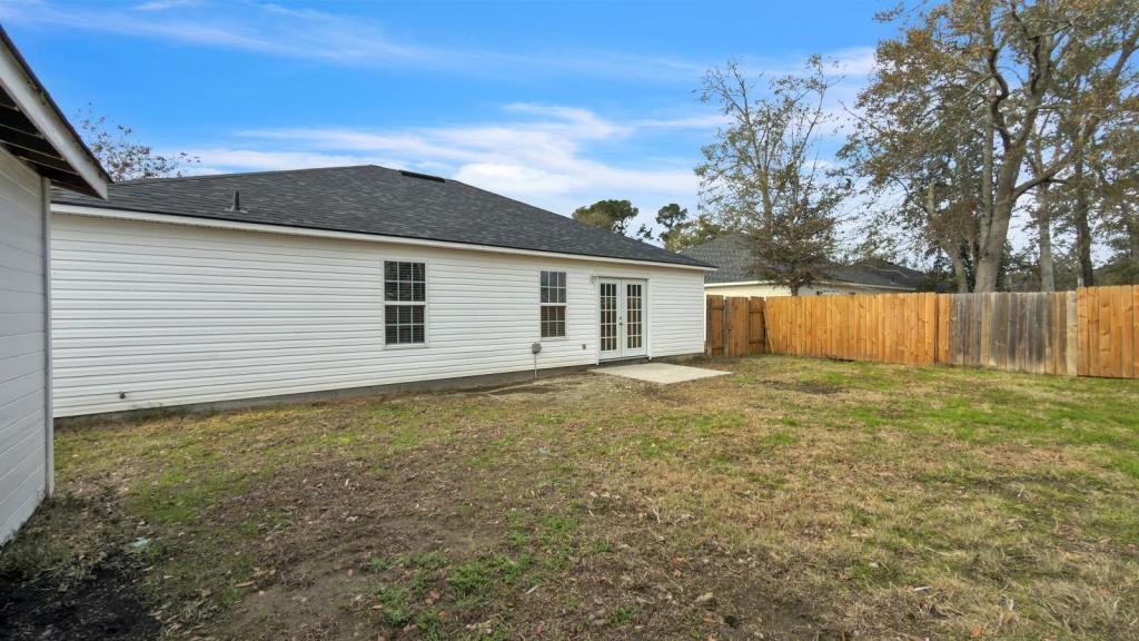 819 Kristen Ln - Photo 3 of 39