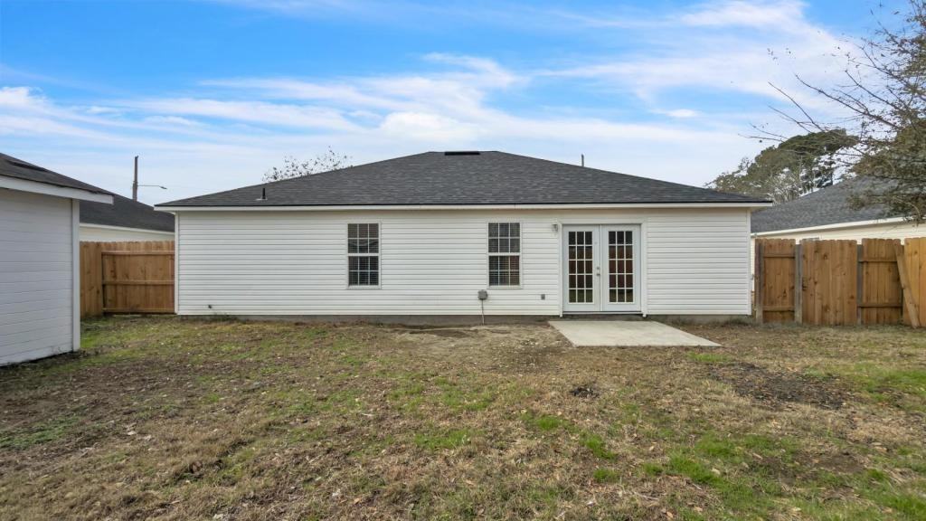 819 Kristen Ln - Photo 4 of 39