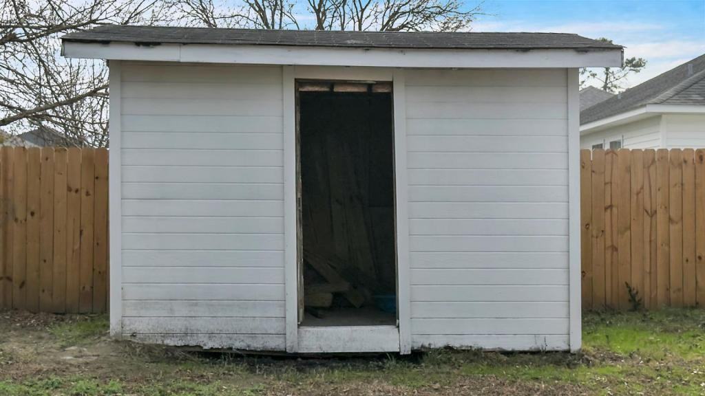 819 Kristen Ln - Photo 5 of 39