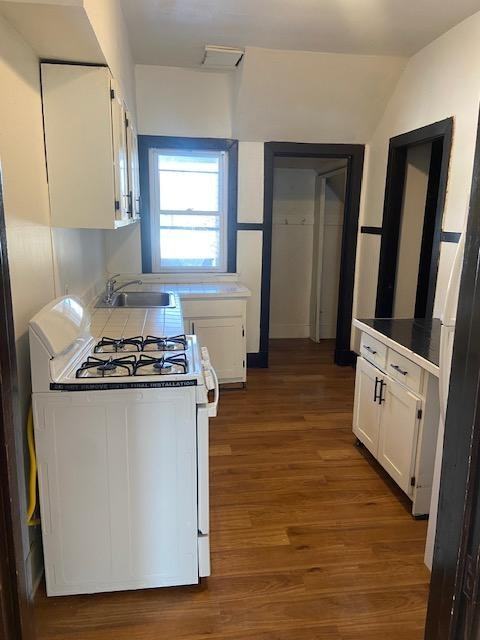 11 Nicholson St Apt 1f - Photo 5 of 27