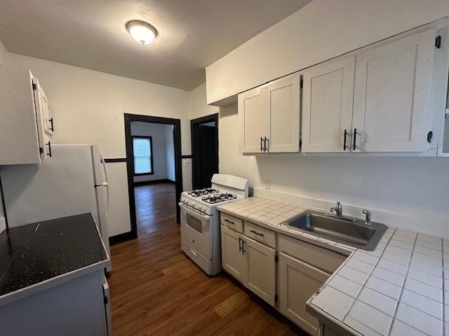 11 Nicholson St Apt 1f - Photo 6 of 27