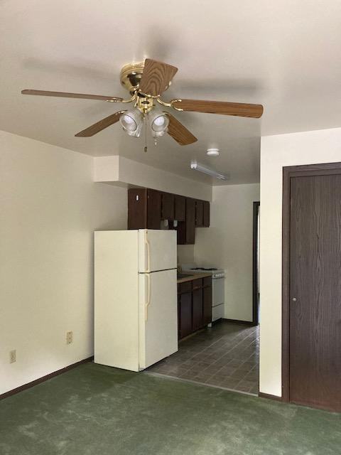 208 Eastwood Dr - Photo 5 of 8