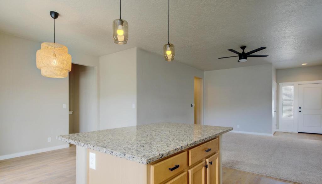 5587 W Song Sparrow St - Photo 3 of 26