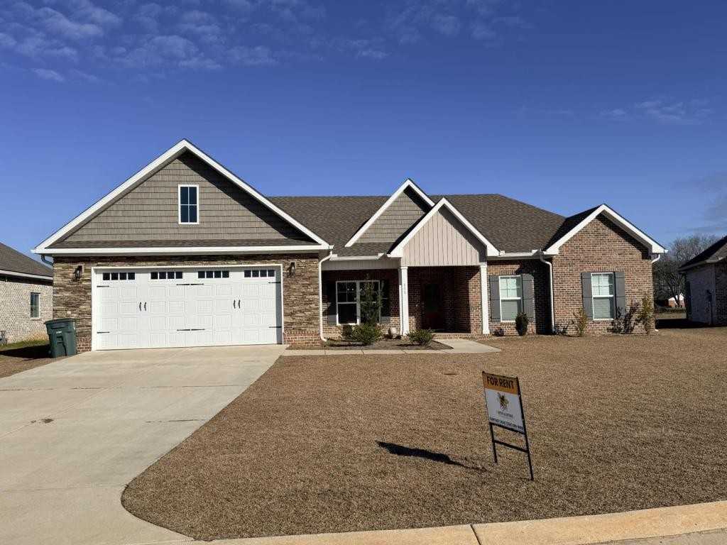 111 Amelia Cir - Photo 2 of 14