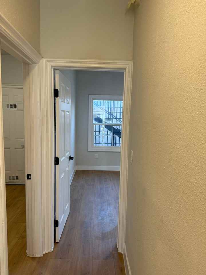 1607 W 49th St. - Photo 7 of 23