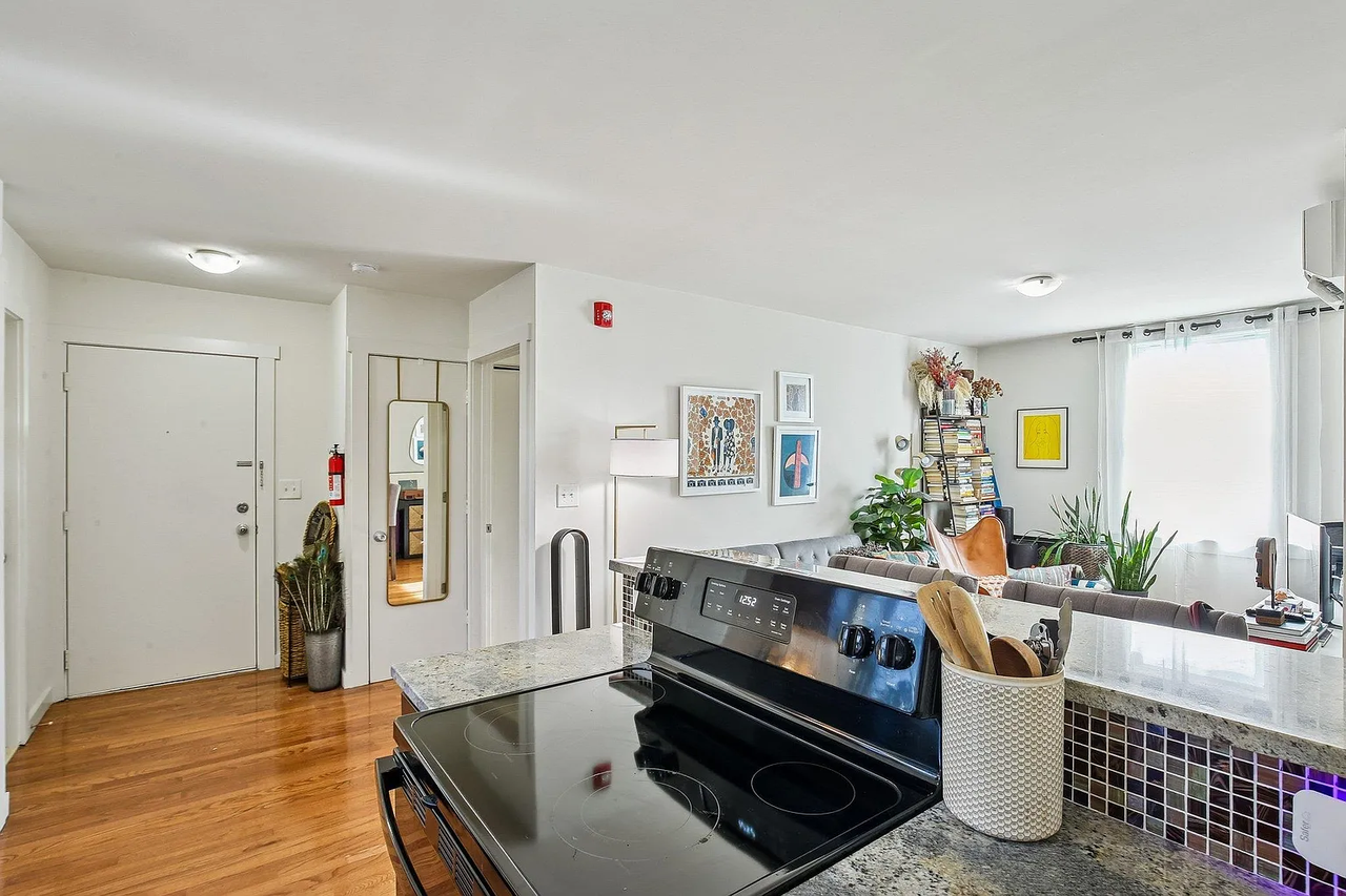 324 4th Street #3 - Photo 5 of 18