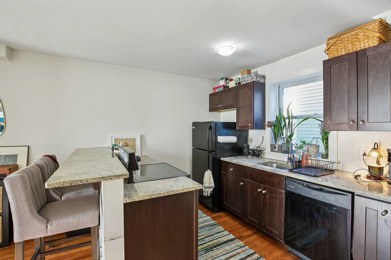 324 4th Street #3 - Photo 7 of 18