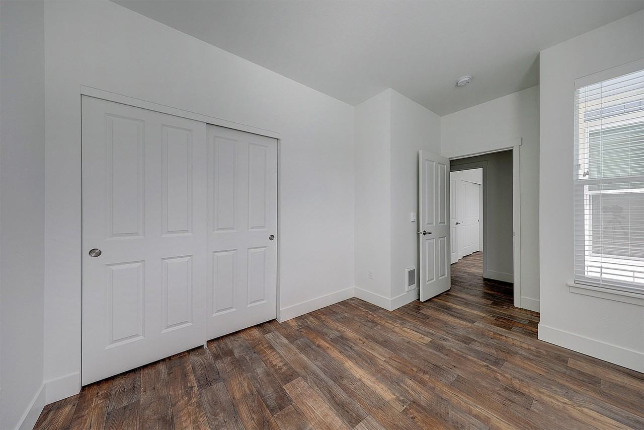 5511 NE 17th Avenue - Photo 7 of 23