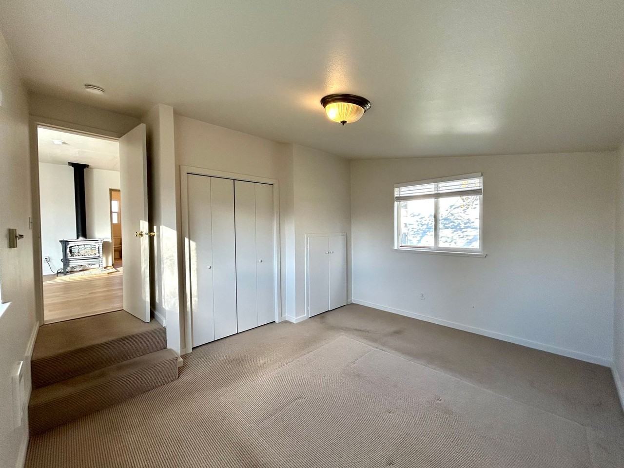 308 N Pacific St - Photo 6 of 17