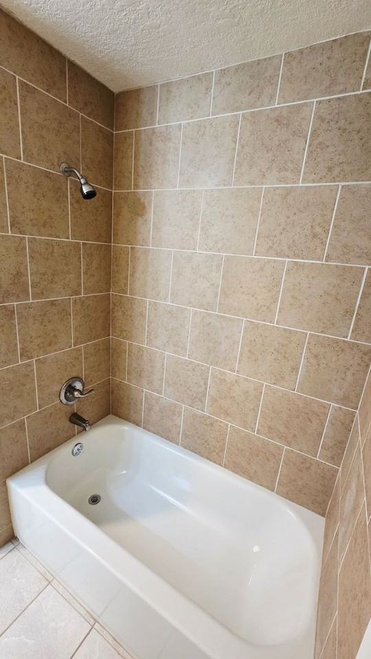 26 - 1210 Stoneridge - Photo 6 of 19