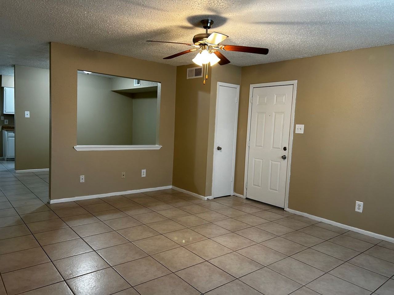 Normandy Townhomes LLC - Photo 4 of 11