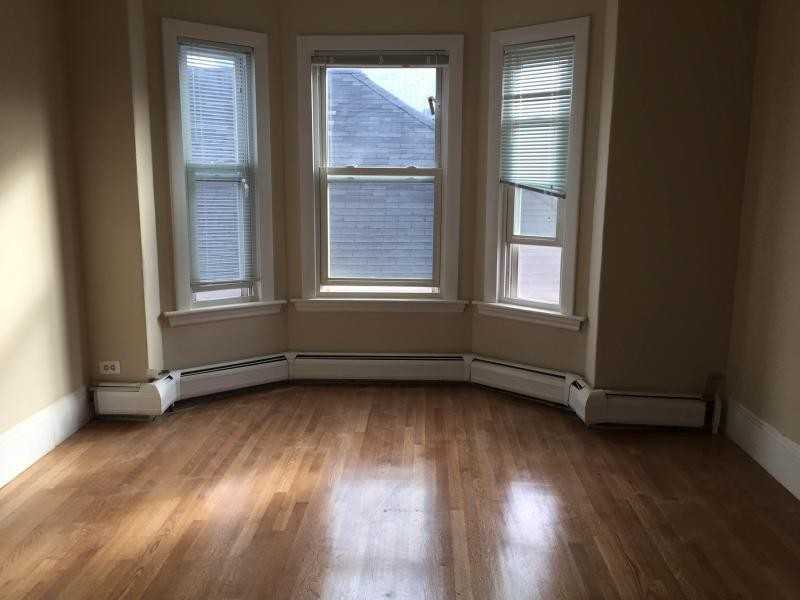 27 Falcon St #3 - Photo 5 of 20