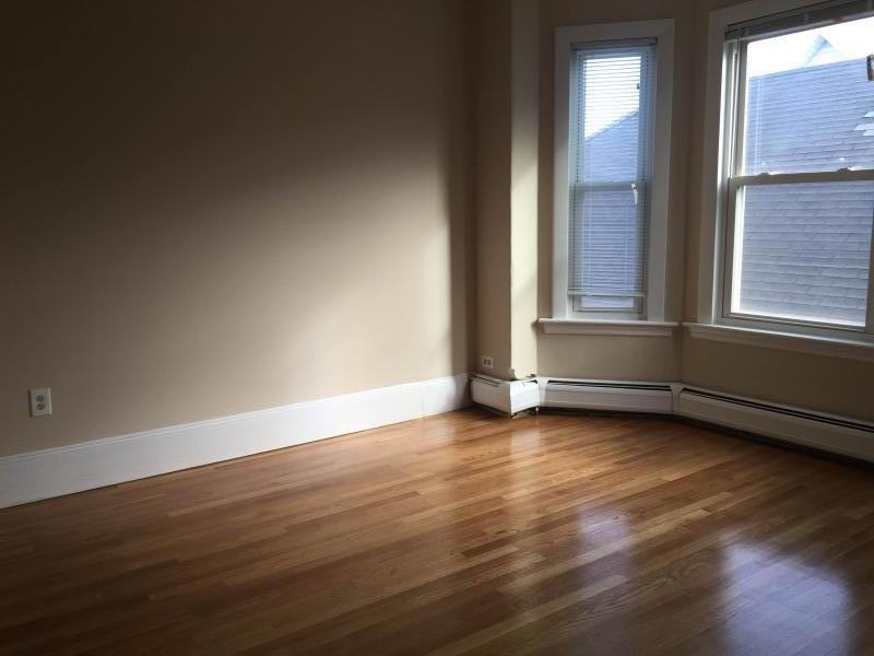 27 Falcon St #3 - Photo 3 of 20