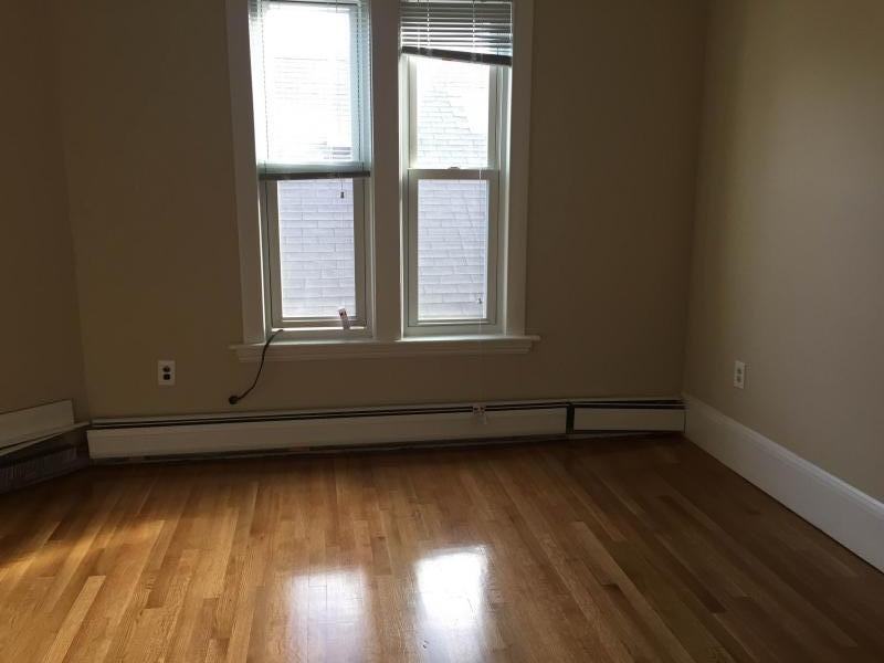 27 Falcon St #3 - Photo 3 of 20