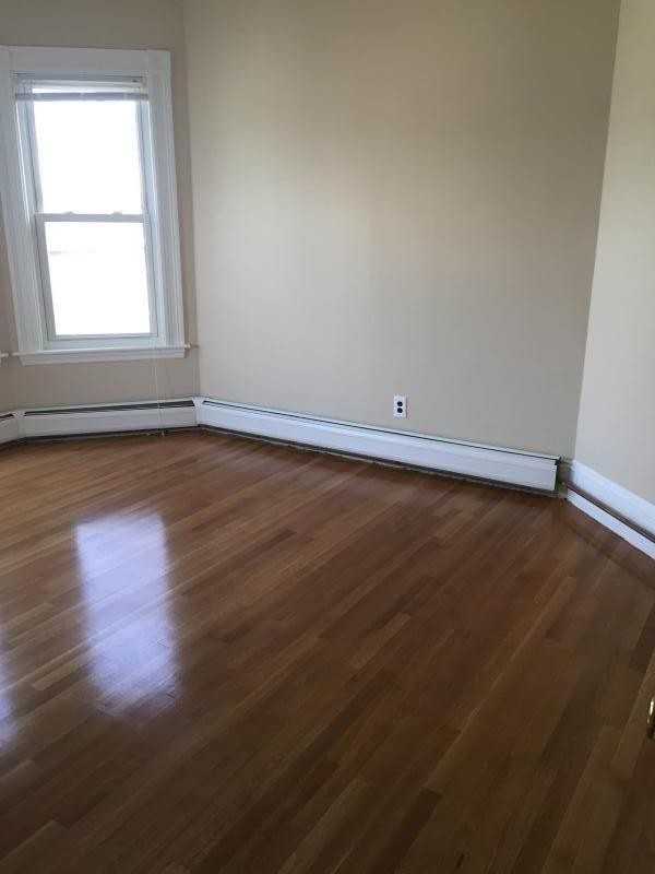 27 Falcon St #2 - Photo 5 of 7