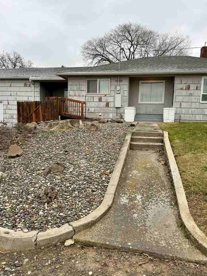 1003 Powers Ave - Photo 4 of 37