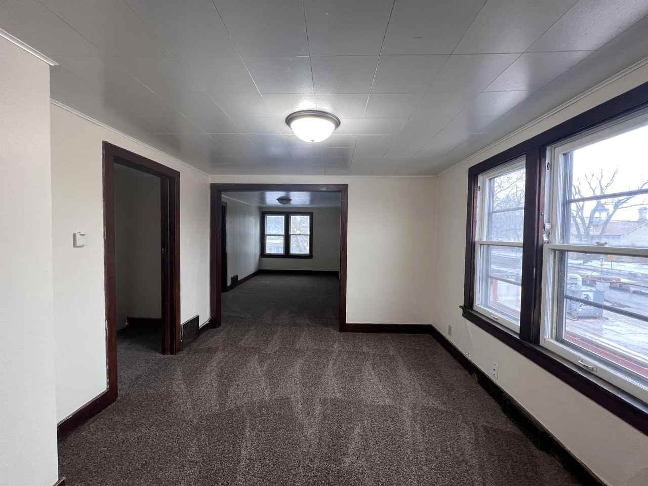 728 Kentucky Ave - Photo 6 of 17