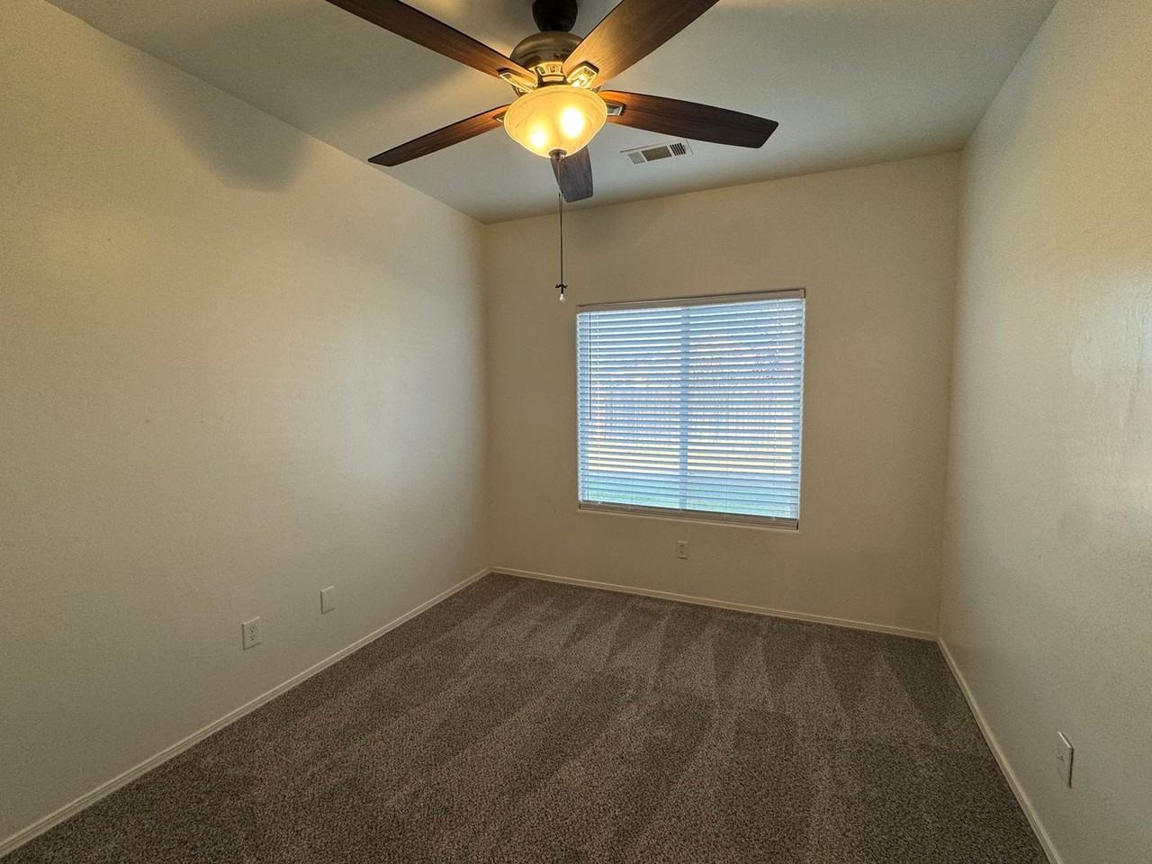 5553 Bussell Rd - Photo 7 of 15