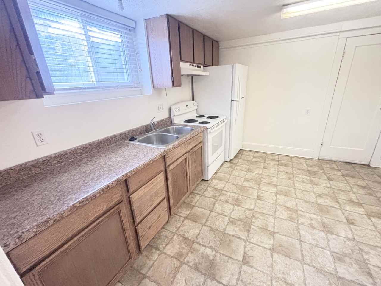 132 Southeast #2 - Photo 3 of 11