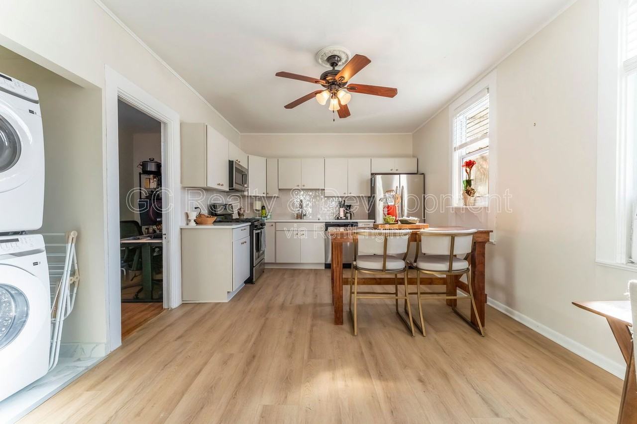 3309 N Leavitt St #CH - Photo 5 of 18