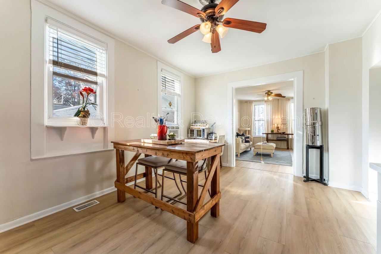 3309 N Leavitt St #CH - Photo 7 of 18