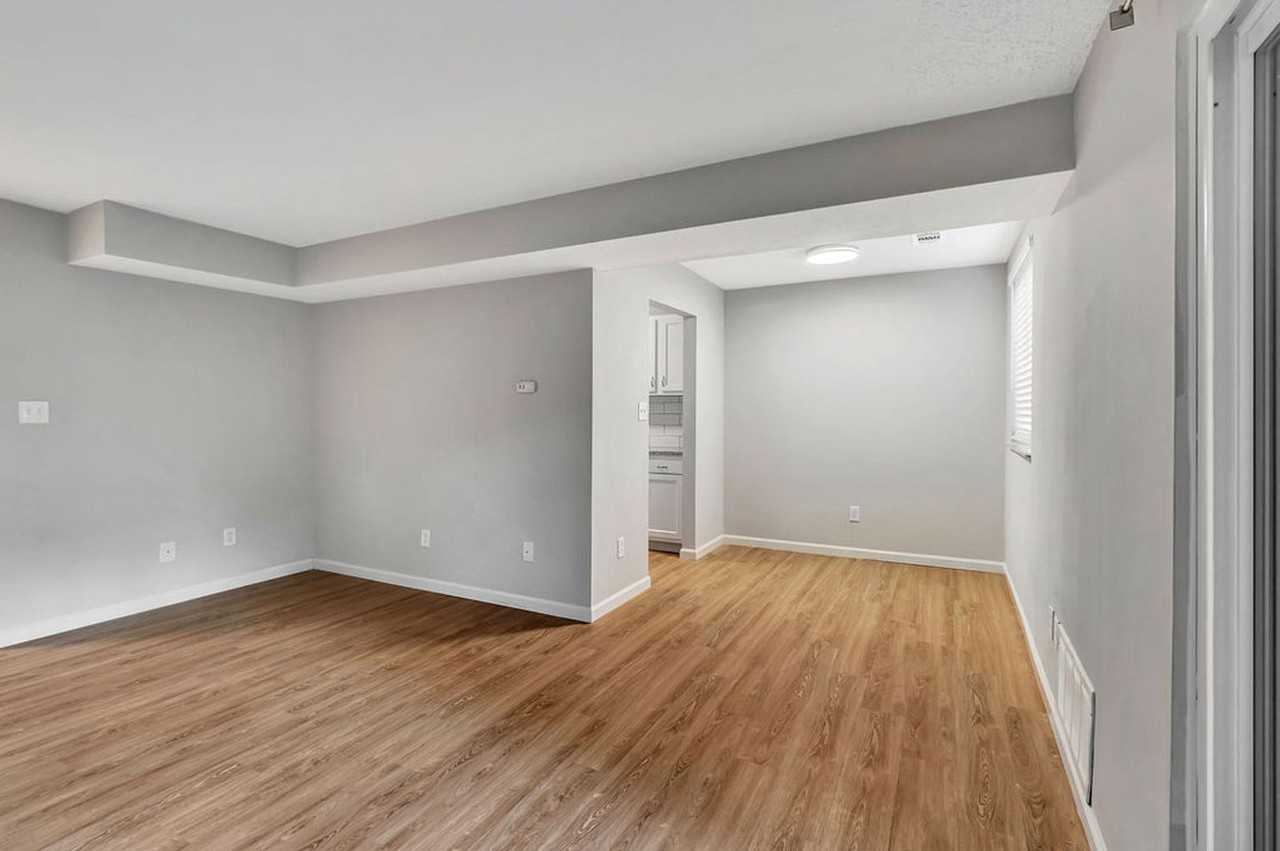 4306 Batavia Meadows Dr #3 - Photo 4 of 17