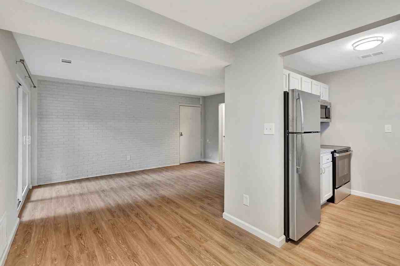 4306 Batavia Meadows Dr #3 - Photo 5 of 17