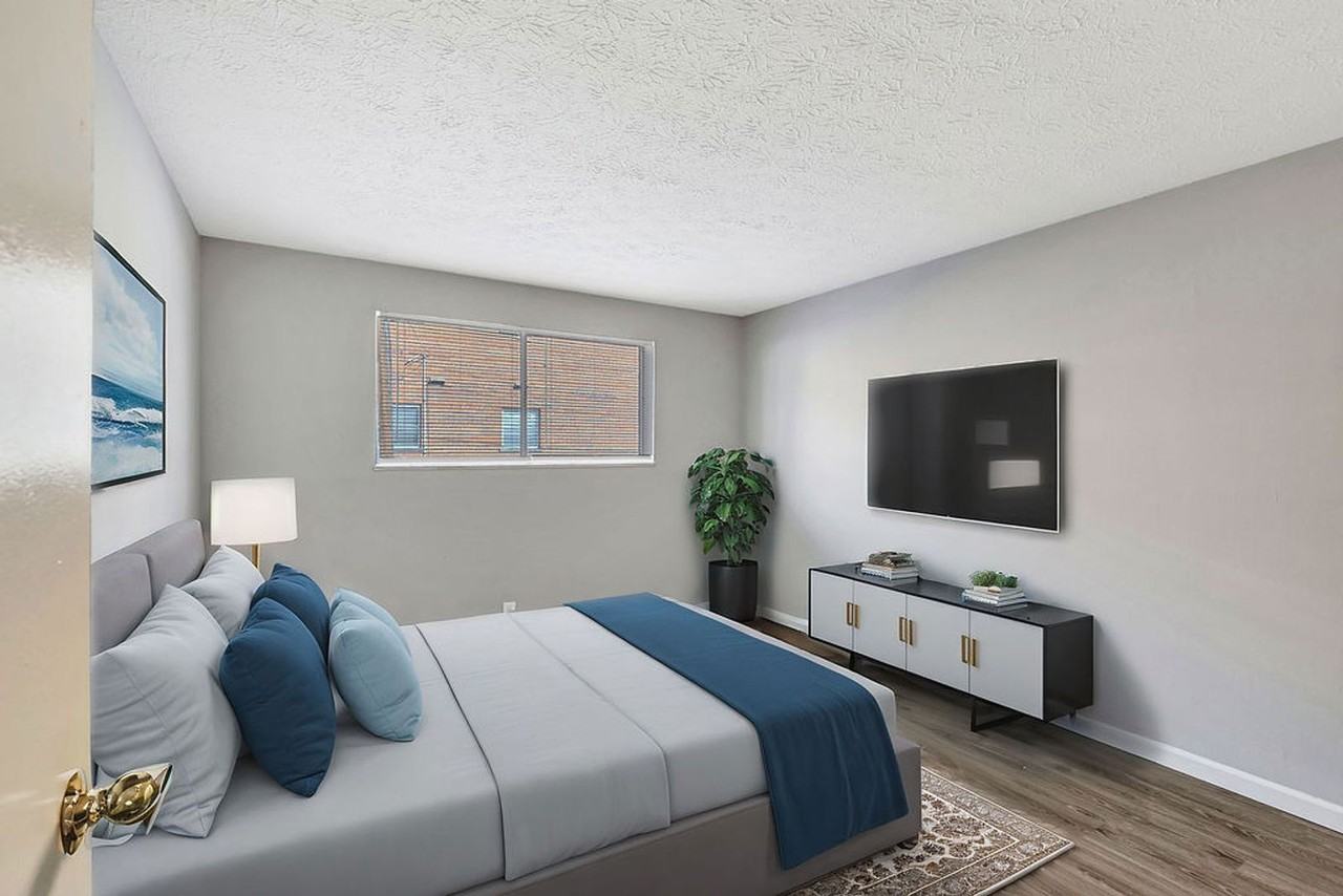 2342 Beechmont Ave #5 - Photo 7 of 10