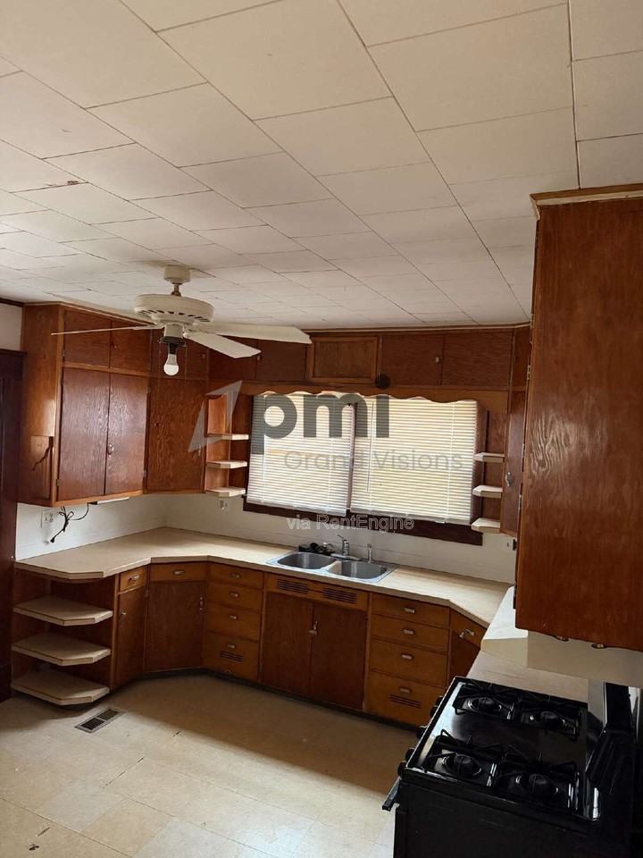 1803 Madison Ave #1 - Photo 3 of 23